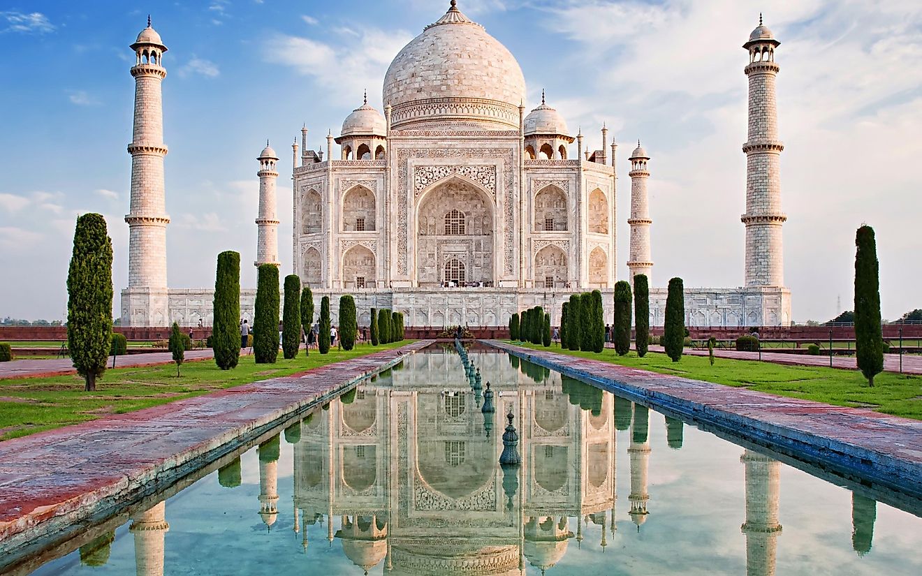 Stunning view of the Taj Mahal